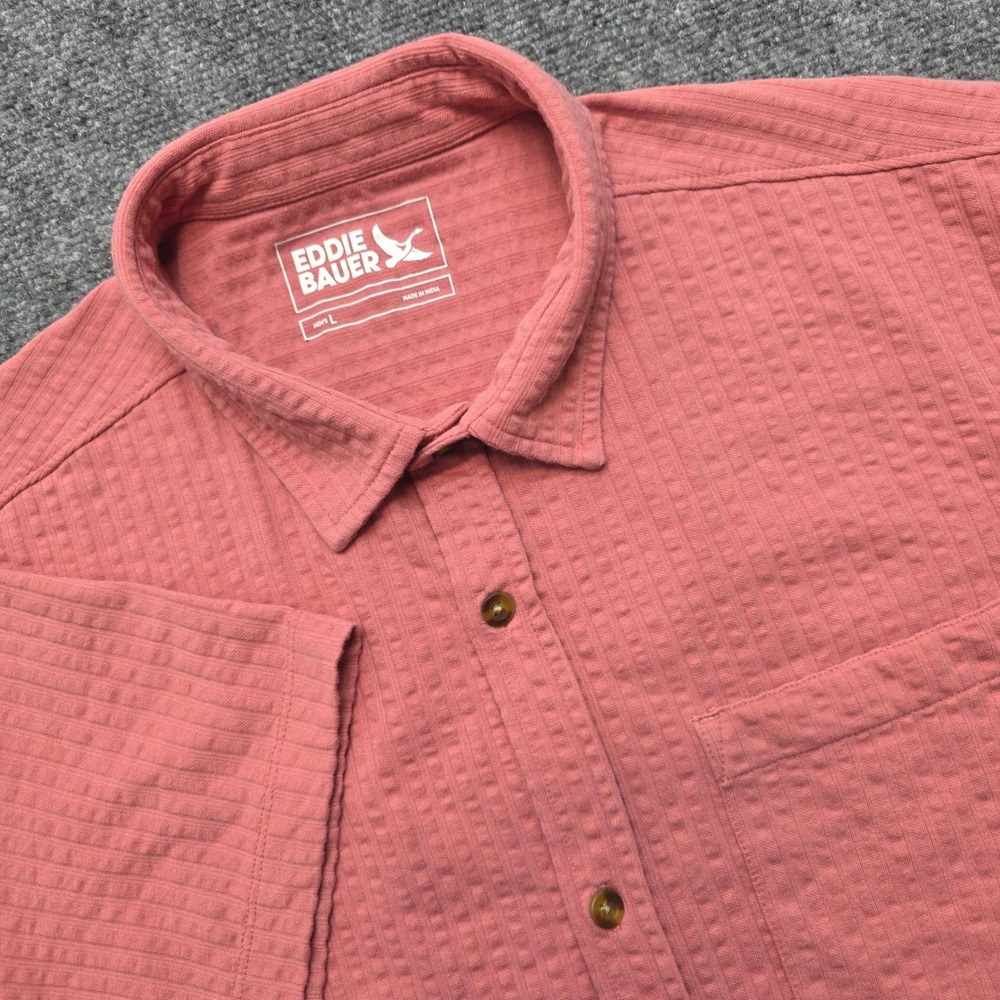 Eddie Bauer Mens Large Short Sleeve Button Down Shirt Coral Pink Textured Cotton